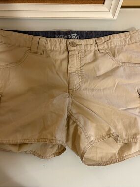 Horny Toad Women's Khaki Cargo Shorts - Neutral Tan